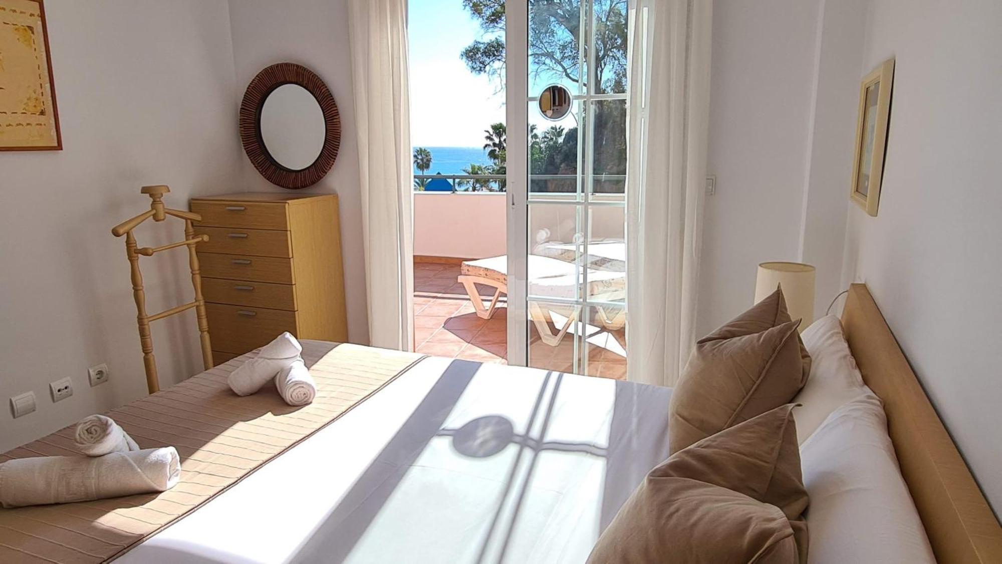 ApartamentosLatin Burriana Playa Nerja Exterior foto